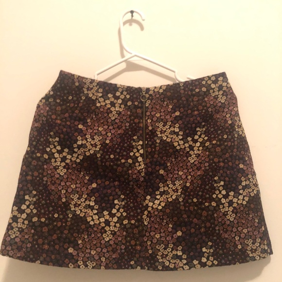 Zara Mini Skirt - Picture 4 of 4